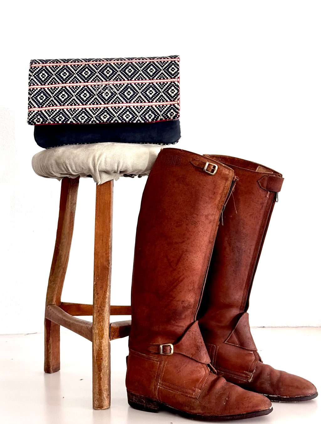 BINIALI CLUTCH - REMNANT WEAVE  & VINTAGE MATTRESS FABRIC - ONE-OF-ONE